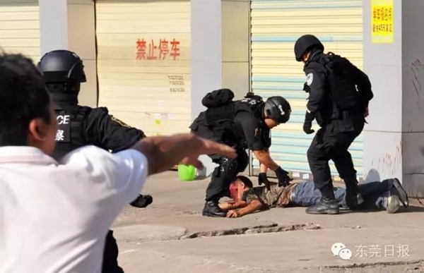 ตัวประกันคุยกับโจร ตัวประกันคุยกับโจร