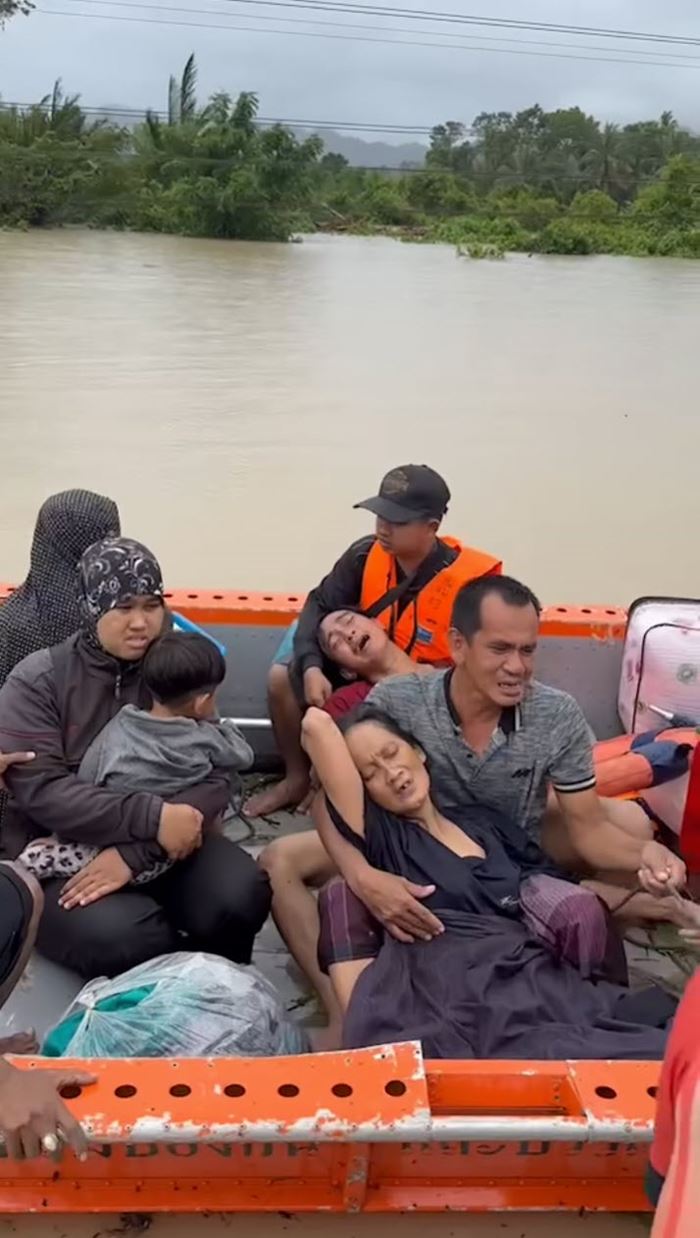 น้ำท่วมภาคใต้ น้ำท่วมภาคใต้