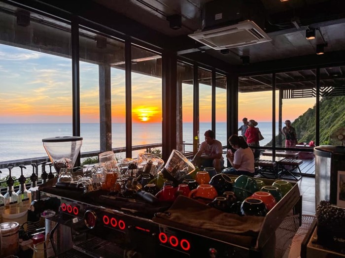 แย่งคาเฟ่ แย่งคาเฟ่