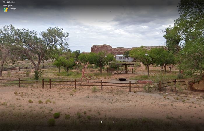 รูปปั้น ประหลาด รูปปั้น ประหลาด