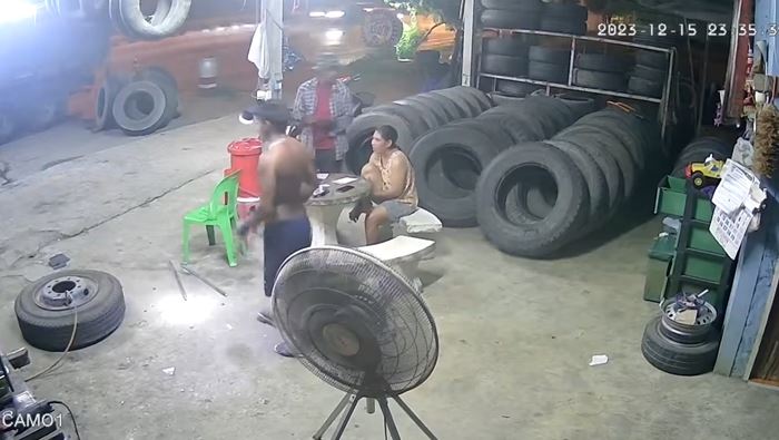 ยางระเบิด ยางระเบิด