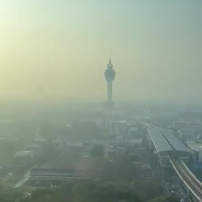 ฝุ่น ฝุ่น