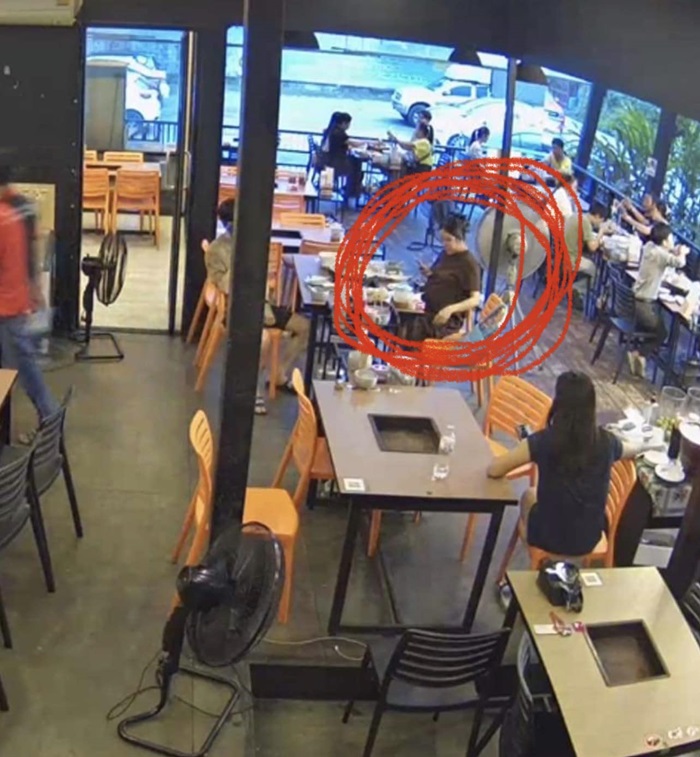 คลอดในร้านหมูกระทะ คลอดในร้านหมูกระทะ