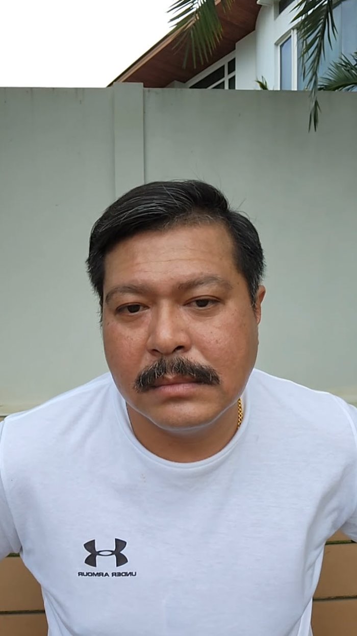 เฉลิม อยู่บำรุง เฉลิม อยู่บำรุง