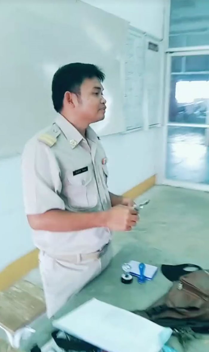 ครูช่วยค่าเทอม ครูช่วยค่าเทอม