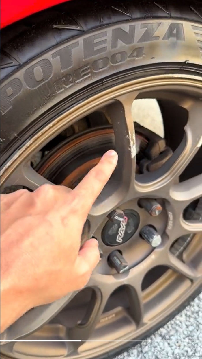 เพื่อนยืมรถ เพื่อนยืมรถ