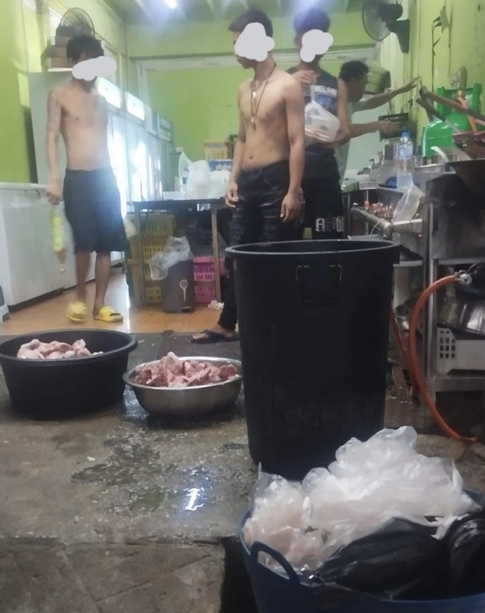 แฉร้านอาหารจีนในตลาดคลองเตย ไรเดอร์แห่เตือนให้หนี แฉร้านอาหารจีนในตลาดคลองเตย ไรเดอร์แห่เตือนให้หนี