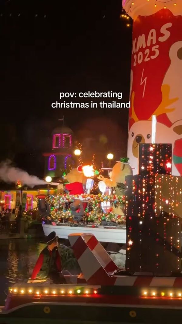 เที่ยวคริสต์มาสเมืองไทย เจอมาสคอสพ่นไฟ เต้นร่างแทบหลุด เที่ยวคริสต์มาสเมืองไทย เจอมาสคอสพ่นไฟ เต้นร่างแทบหลุด