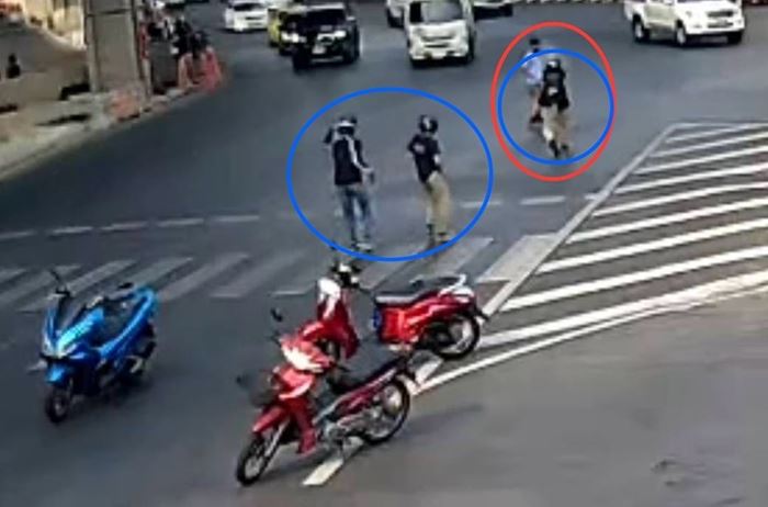 โจ๋อุกอาจ 3 รุม 1 โจ๋อุกอาจ 3 รุม 1