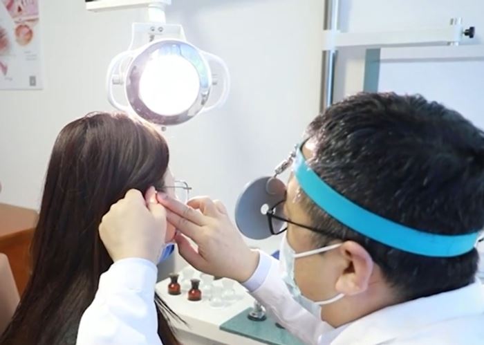 ใส่หูฟัง ใส่หูฟัง