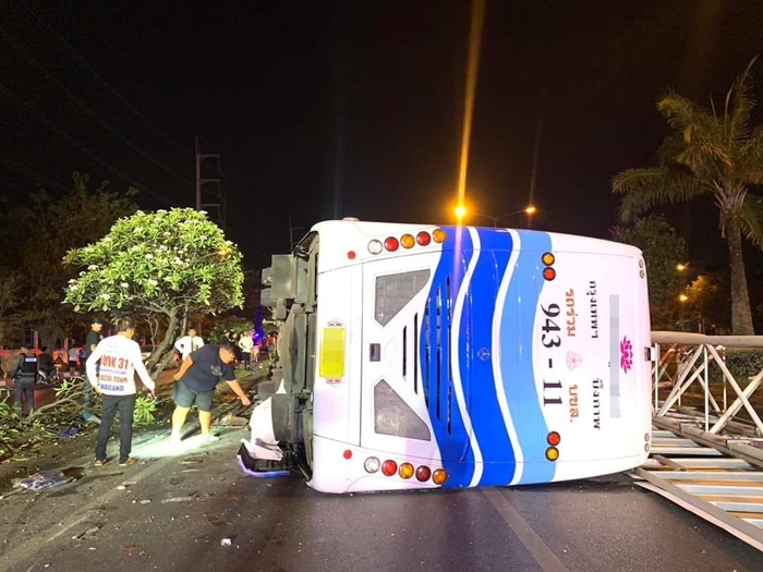 รถทัวร์คว่ำ รถทัวร์คว่ำ