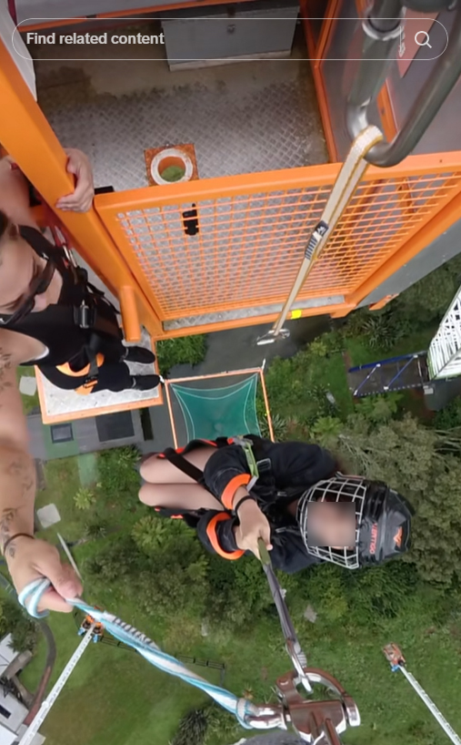 เครื่องเล่นหวาดเสียว เครื่องเล่นหวาดเสียว