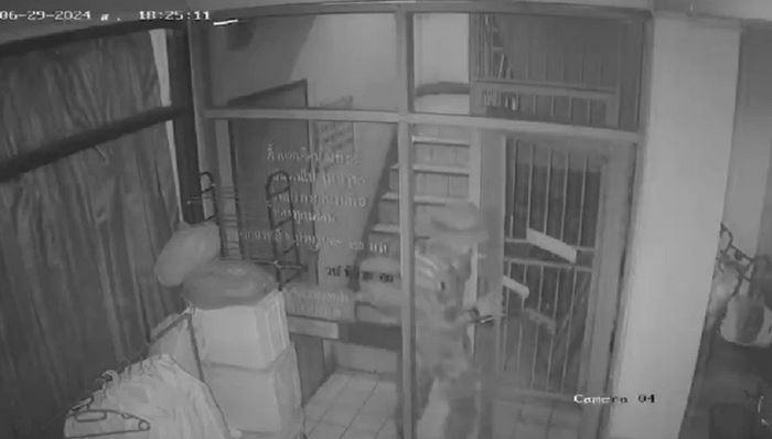 ฆ่าหมกห้อง ฆ่าหมกห้อง