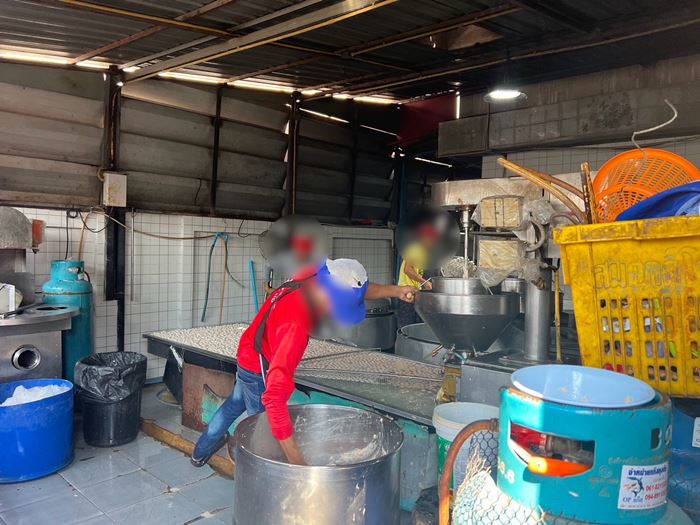 ลูกชิ้นเถื่อน ลูกชิ้นเถื่อน