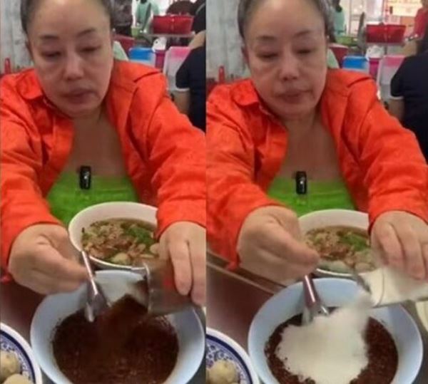 ลีน่าจัง กินก๋วยเตี๋ยวเจ้าดัง เทพริกป่นเกือบหมด ลีน่าจัง กินก๋วยเตี๋ยวเจ้าดัง เทพริกป่นเกือบหมด