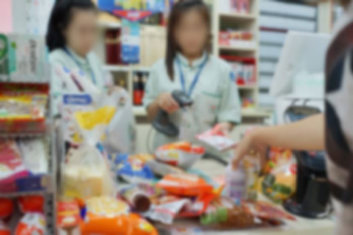 พนักงานเซเว่น เผยชีวิตจริง เมื่อเจอลูกค้าด่า ต้องทำยังไง พนักงานเซเว่น เผยชีวิตจริง เมื่อเจอลูกค้าด่า ต้องทำยังไง