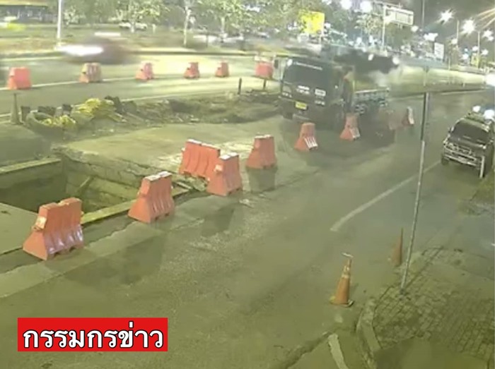 หนุ่ม 16 นามสกุลดัง ขับเบนซ์เสียหลัก เหินไปคารถ 6 ล้อ พังยับ หนุ่ม 16 นามสกุลดัง ขับเบนซ์เสียหลัก เหินไปคารถ 6 ล้อ พังยับ