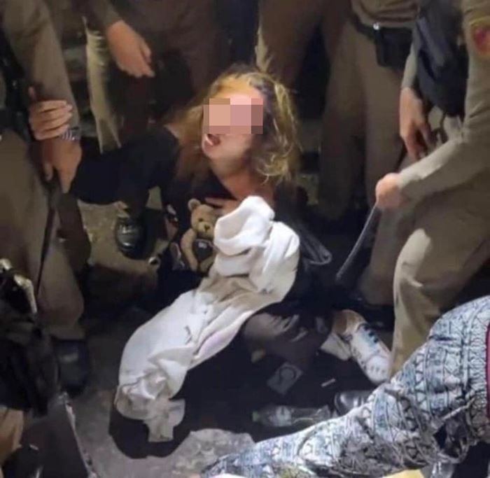 วันกะเทยผ่านศึก วันกะเทยผ่านศึก