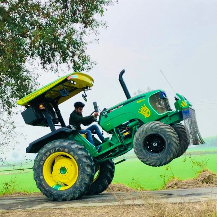 รถแทรกเตอร์ยกล้อ รถแทรกเตอร์ยกล้อ