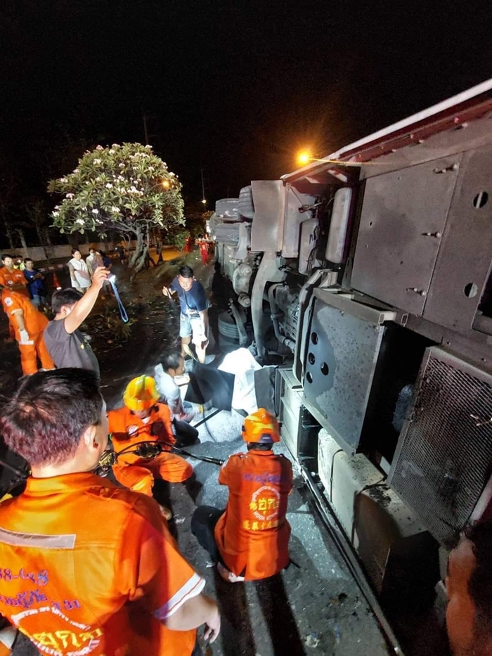 รถทัวร์คว่ำ รถทัวร์คว่ำ