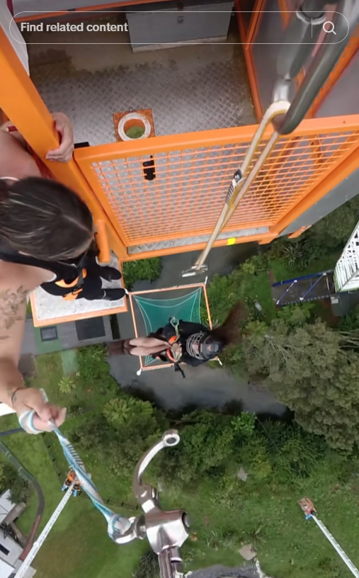 เครื่องเล่นหวาดเสียว เครื่องเล่นหวาดเสียว