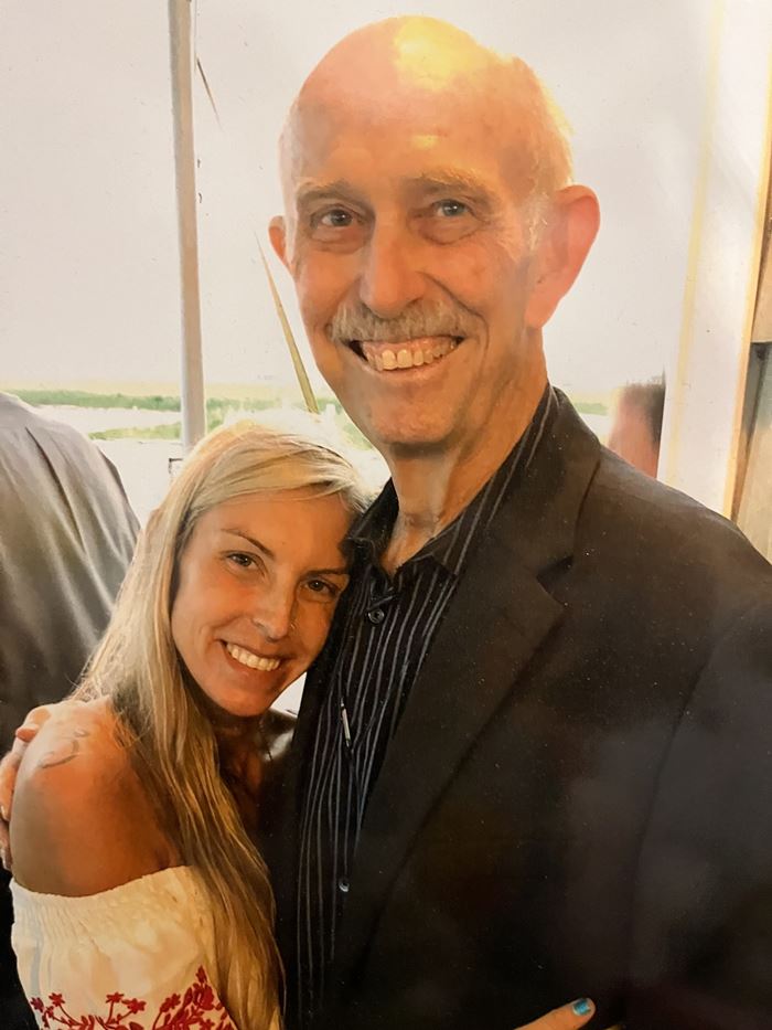 ไม่ใช่แค่สุนัขแต่คือครอบครัว ไม่ใช่แค่สุนัขแต่คือครอบครัว