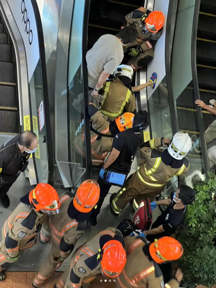 เท้าติดบันไดเลื่อน เท้าติดบันไดเลื่อน