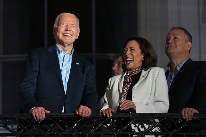 โจ ไบเดน โจ ไบเดน