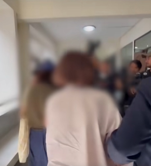 อดีตเมีย-ลูกหมอบุญ เครียดนอนห้องขัง ยังปฏิเสธข้อหา อดีตเมีย-ลูกหมอบุญ เครียดนอนห้องขัง ยังปฏิเสธข้อหา