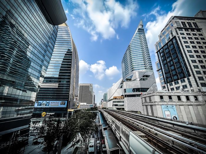 รถไฟฟ้าสายสีส้ม รถไฟฟ้าสายสีส้ม