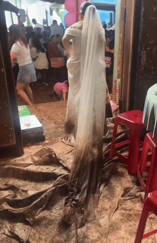 ชุดเจ้าสาว ชุดเจ้าสาว