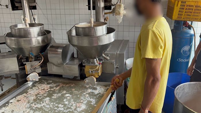 ลูกชิ้นเถื่อน ลูกชิ้นเถื่อน