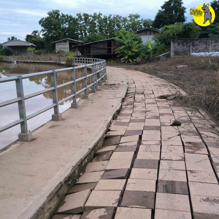 เขื่อนป้องกันตลิ่ง งบสร้าง 23 ล้าน อยู่ได้ปีเดียวทรุด เขื่อนป้องกันตลิ่ง งบสร้าง 23 ล้าน อยู่ได้ปีเดียวทรุด