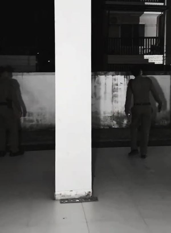 เสียงดนตรีไทยปริศนา ดังตอนตี 5 ในโรงเรียน ตร. ลุยตรวจ 5 คน เดินอย่างชิด เสียงดนตรีไทยปริศนา ดังตอนตี 5 ในโรงเรียน ตร. ลุยตรวจ 5 คน เดินอย่างชิด