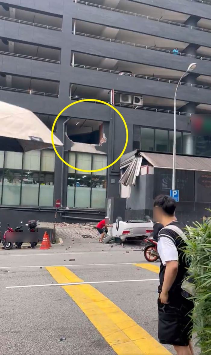 รถตกตึก รถตกตึก