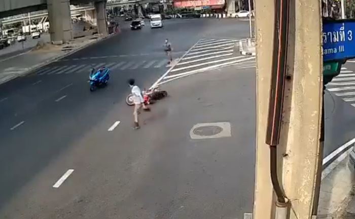 โจ๋อุกอาจ 3 รุม 1 โจ๋อุกอาจ 3 รุม 1