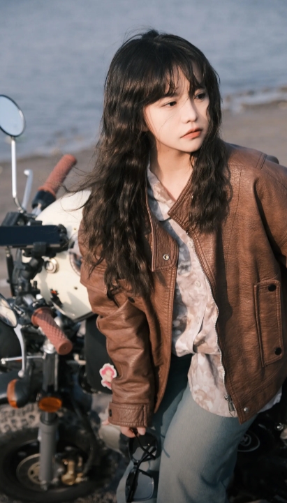 เน็ตไอดอลสาวร่างเล็ก เน็ตไอดอลสาวร่างเล็ก