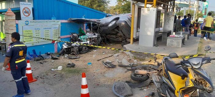 ลุงเมาซิ่ง ชนกวาดหน้า รร. - วัดแอลกอฮอล์ได้ 197 ลุงเมาซิ่ง ชนกวาดหน้า รร. - วัดแอลกอฮอล์ได้ 197