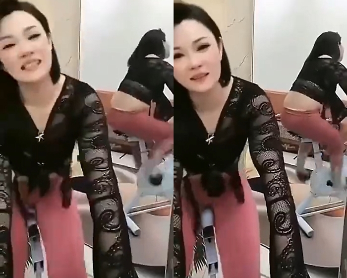 สาวไลฟ์โชว์ออกกำลังกาย กระจกวิเศษเผยความลับตะลึง สาวไลฟ์โชว์ออกกำลังกาย กระจกวิเศษเผยความลับตะลึง