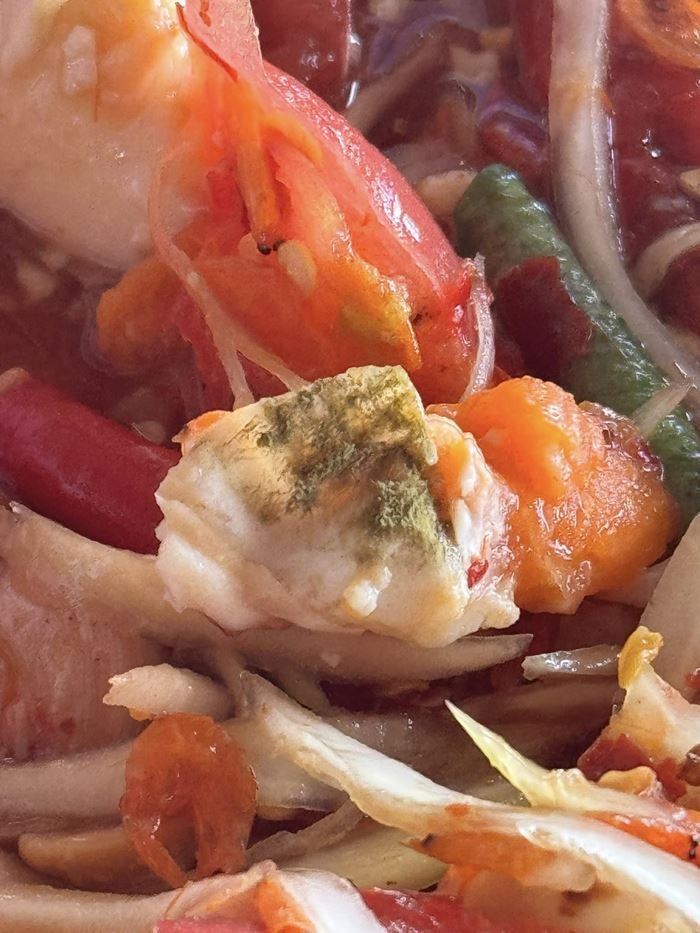 สั่งส้มตำมากิน เจอไข่เค็มมีเชื้อรา ร้านยังคงเก็บเงิน สั่งส้มตำมากิน เจอไข่เค็มมีเชื้อรา ร้านยังคงเก็บเงิน