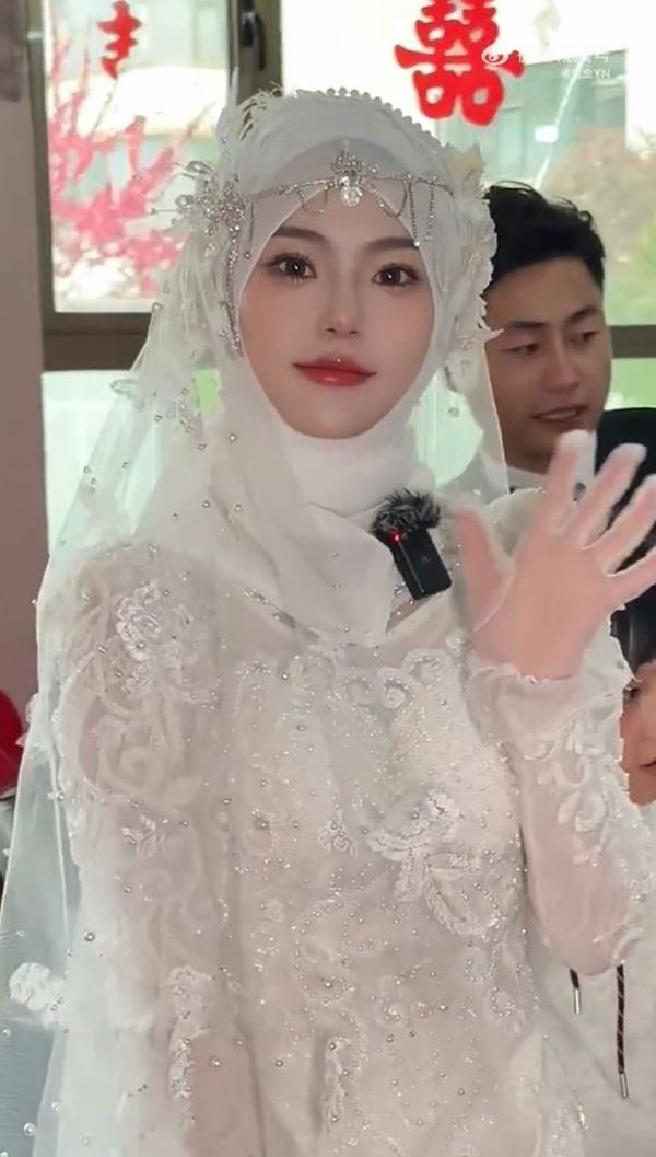 เจ้าสาวสวย ออร่านางฟ้า เป๊ะทุกมุมจนนึกว่า AI เจ้าสาวสวย ออร่านางฟ้า เป๊ะทุกมุมจนนึกว่า AI