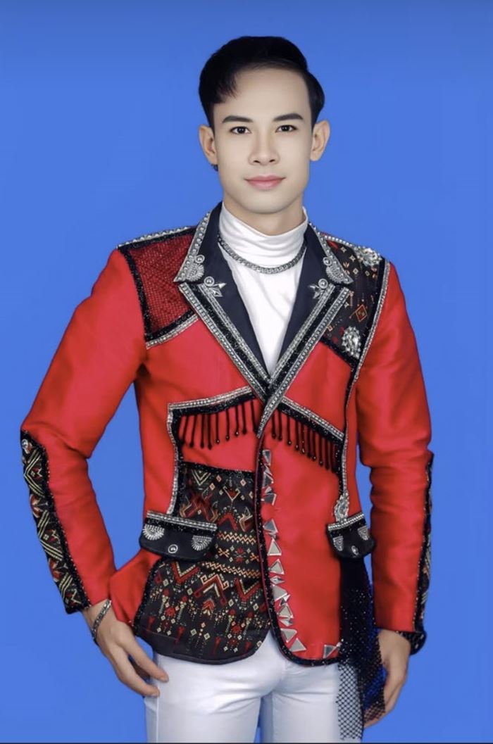 หมอลำหนุ่ม โดนลูกค้าปัดจ้าง เหตุผลคือไม่หล่อ หมอลำหนุ่ม โดนลูกค้าปัดจ้าง เหตุผลคือไม่หล่อ