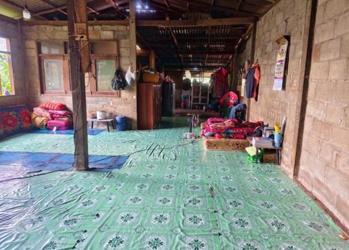 ครูช็อกเพิ่งรู้ตอนเยี่ยมบ้าน นร. ม.1 สู้ชีวิตลำพัง ครูช็อกเพิ่งรู้ตอนเยี่ยมบ้าน นร. ม.1 สู้ชีวิตลำพัง