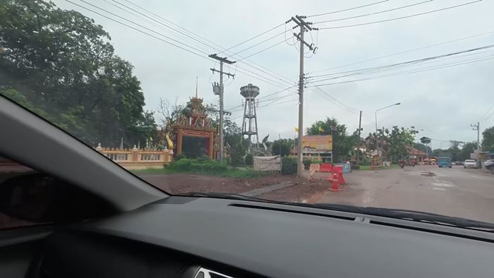 ดราม่า คิวเท เที่ยววัดดัง เจอแห่ยัดเยียดขายลอตเตอรี่แพง ดราม่า คิวเท เที่ยววัดดัง เจอแห่ยัดเยียดขายลอตเตอรี่แพง