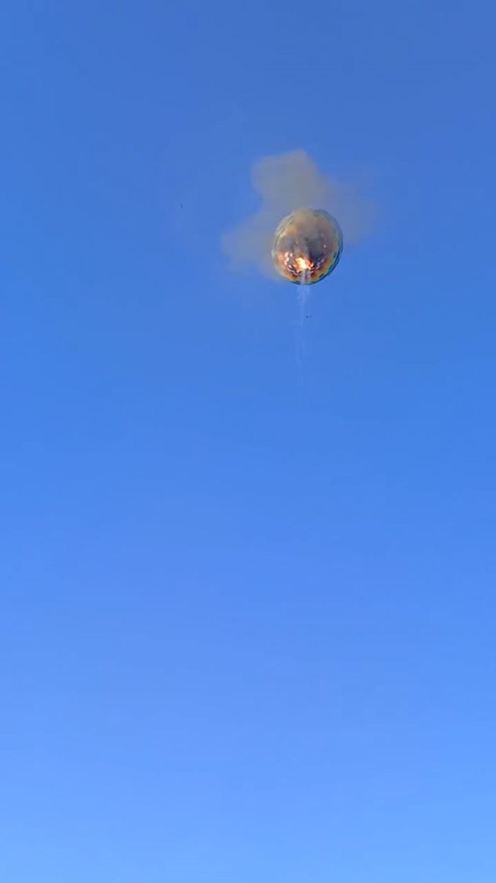 บอลลูนไฟไหม้ก่อนดิ่งร่วงพื้น ดับสลด 8 ราย บอลลูนไฟไหม้ก่อนดิ่งร่วงพื้น ดับสลด 8 ราย