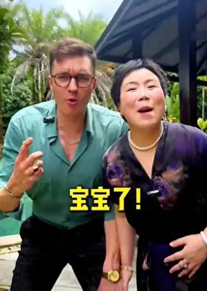 เพื่อนร่วมชั้นลูกชาย กลายเป็นรักแท้ เพื่อนร่วมชั้นลูกชาย กลายเป็นรักแท้