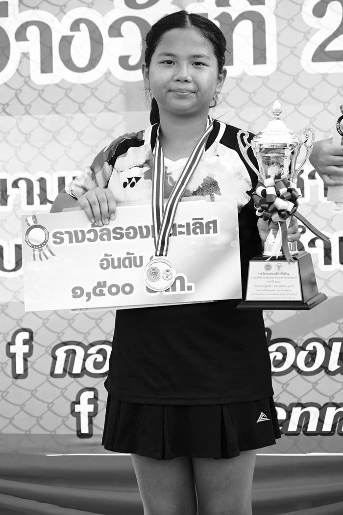 น้องจันทร์เจ้า นักกีฬาซอฟท์เทนนิสวัย 10 ขวบ เสียชีวิต หลังคว้าถ้วยได้เพียง 1 วัน น้องจันทร์เจ้า นักกีฬาซอฟท์เทนนิสวัย 10 ขวบ เสียชีวิต หลังคว้าถ้วยได้เพียง 1 วัน