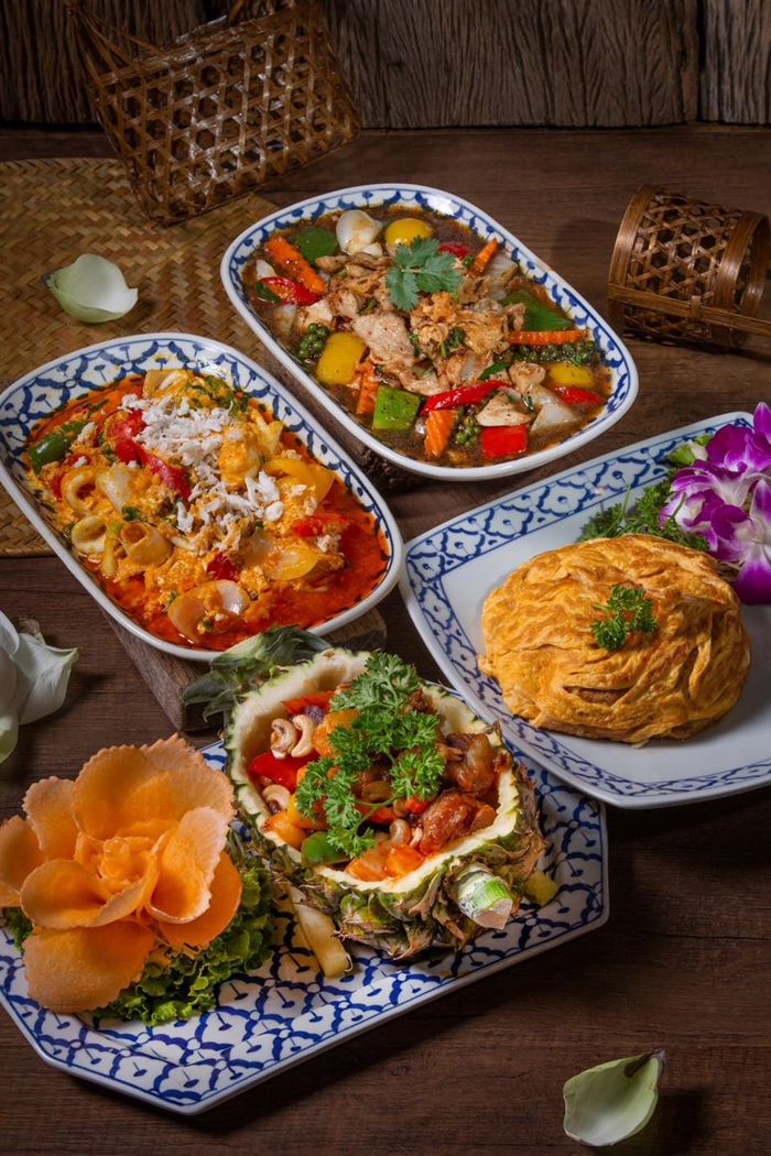 ร้านอาหารดัง ยอมแลกรีวิวเหลือ 3 ดาว ไม่ยอมจดออร์เดอร์ ตักข้าวให้ลูกค้า ร้านอาหารดัง ยอมแลกรีวิวเหลือ 3 ดาว ไม่ยอมจดออร์เดอร์ ตักข้าวให้ลูกค้า