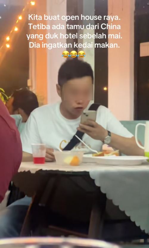 หนุ่มนั่งกินงานเลี้ยงแม้ไม่รู้จักเจ้าภาพ คนอมยิ้มหลังรู้ที่มา หนุ่มนั่งกินงานเลี้ยงแม้ไม่รู้จักเจ้าภาพ คนอมยิ้มหลังรู้ที่มา