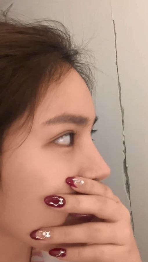 นาฟ เลิกลั่ก ถามคอนโดจะถล่มไหม ข้างห้องมีความเสว นาฟ เลิกลั่ก ถามคอนโดจะถล่มไหม ข้างห้องมีความเสว